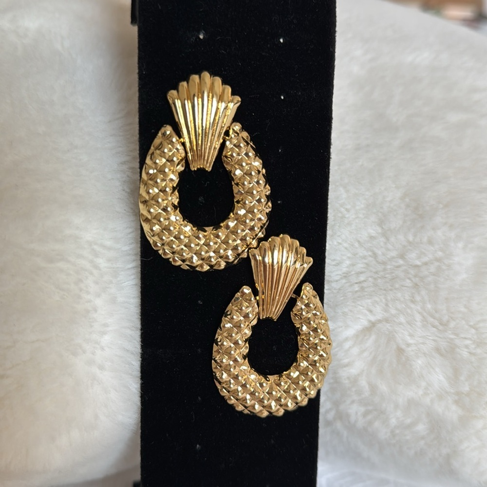 Unique Gold Textured Teardrop Earrings Pineapple - Picture 3 of 3